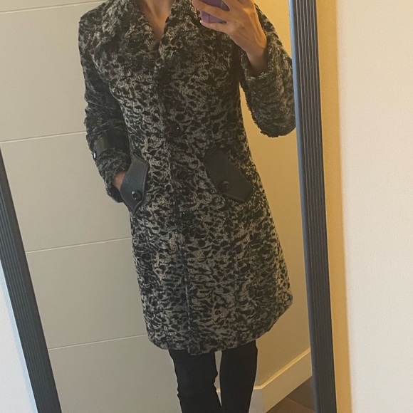 Warm winter coat- animal print- xs - Picture 13 of 13